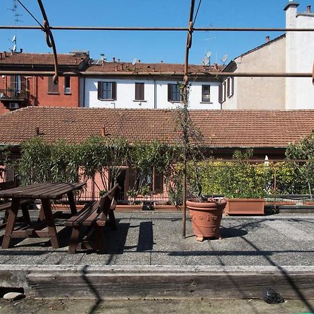 Peaceful Court Apartment In Shopping District Milán Exteriér fotografie